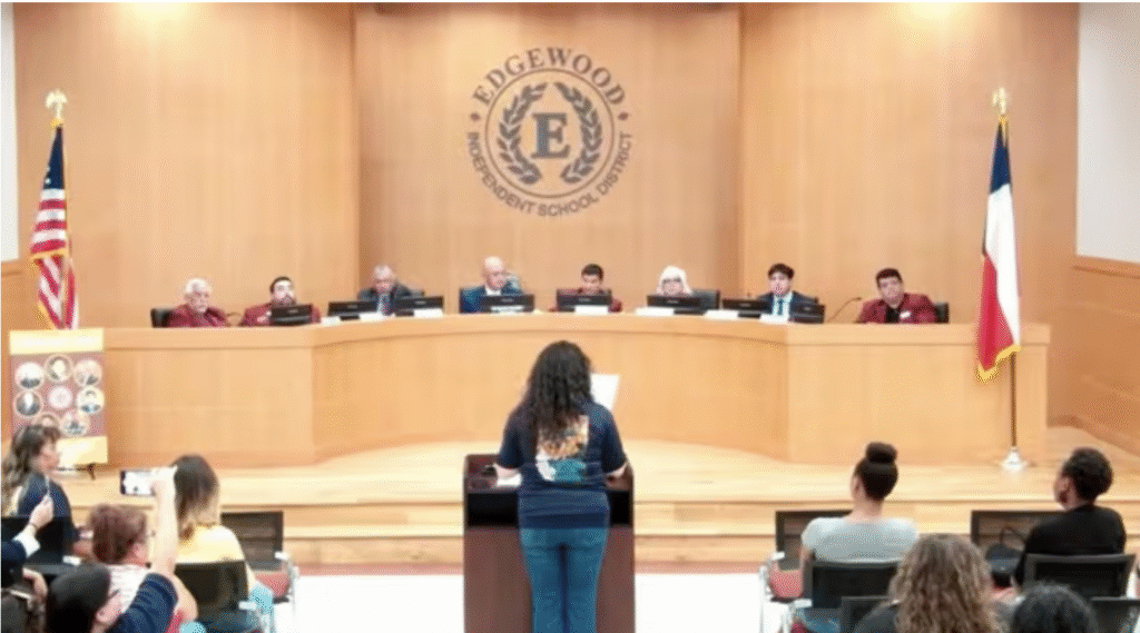 Mamá hispana debe pagar multa de 9,000 dólares tras ser arrestada en junta escolar de Edgewood ISD