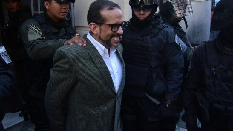 Caso ‘decretazo’: postergan, otra vez, la audiencia del gobernador cruceño en Santa Cruz