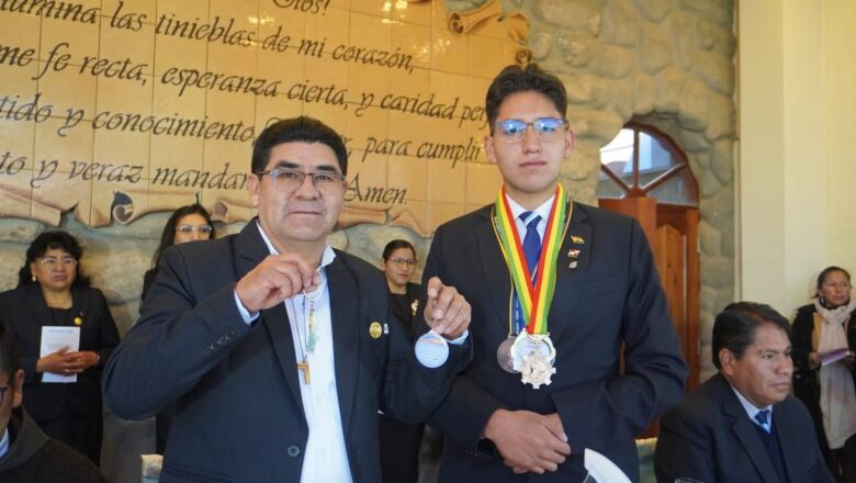 Potosí :Estudiante potosino recibe Medalla al Mérito tras triunfo internacional en olimpiada de matemáticas