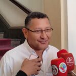 Óscar Montes critica la improvisación política y respalda a Tuto Quiroga como opción para Bolivia