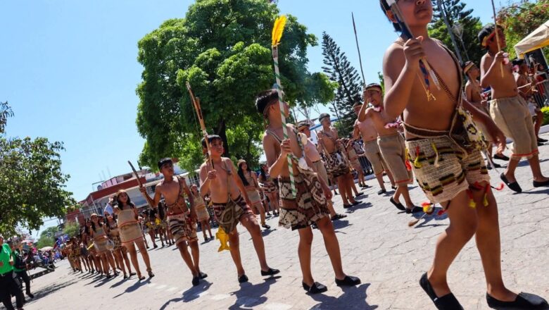 «Yacuiba Danza”: Estudiantes Celebran la Cultura Boliviana en una Entrada Folclórica Inolvidable