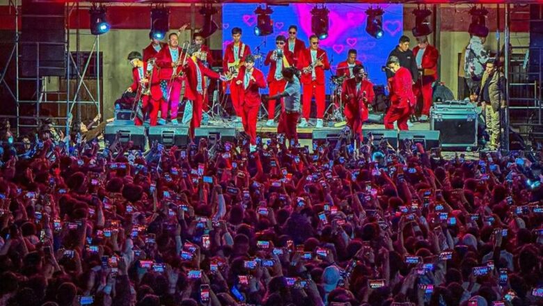 Cantante de S4ngre Cumbiera y una directora están aprehendidos por la avalancha humana