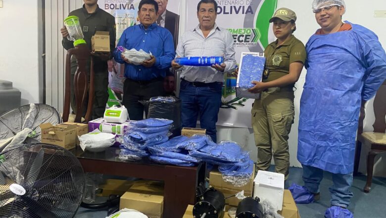 Alcalde de Bermejo refuerza al Comando de Frontera con nueva dotación de equipos