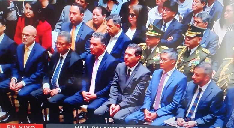 Rodrigo Paz posesiona a su gabinete, ellos son los hombres y mujeres que acompañarán al primer mandatario del Estado