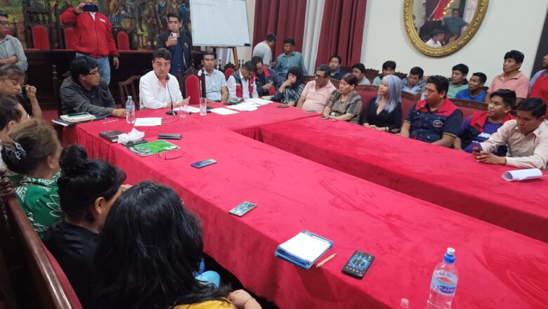 Alcaldía, FEDJUVE, Transporte, llegan a un acuerdo y fijan nueva tarifa de pasajes