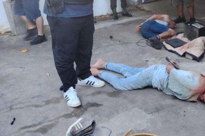 Extranjeros son detenidos cuando intentaban robar un restaurante en Santa Cruz