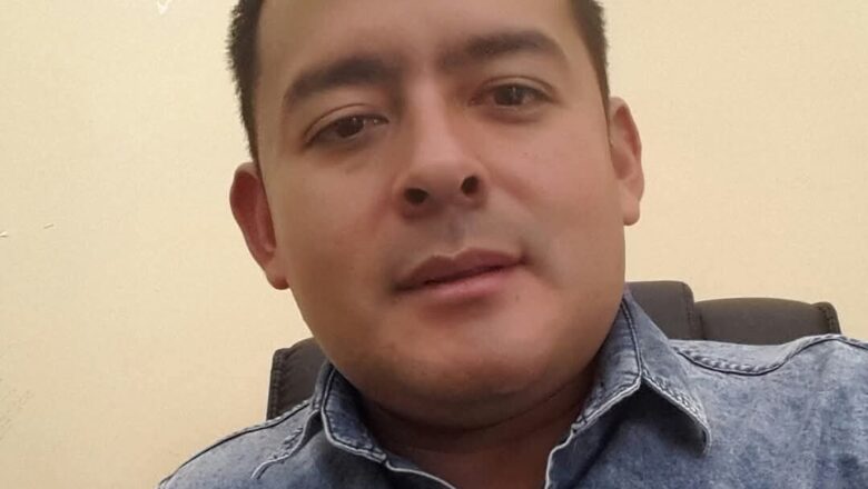 El autor de “Viernes de Soltero” busca una concejalía, el salto de Castillo de los Ríos