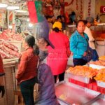 La Paz: Precios de la carne de res y pollo se mantienen altos y comerciantes lamentan pérdidas