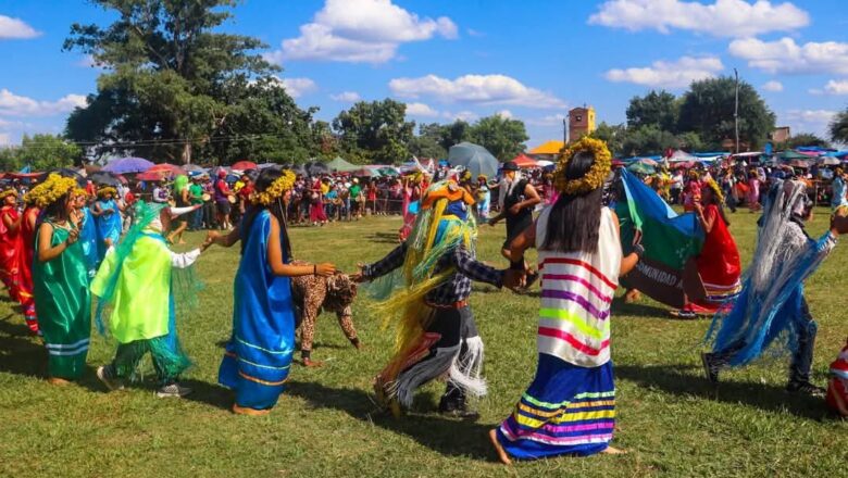 Yacuiba: Areteguasu 2026 culmina con una exitosa noche y gran participación de la población