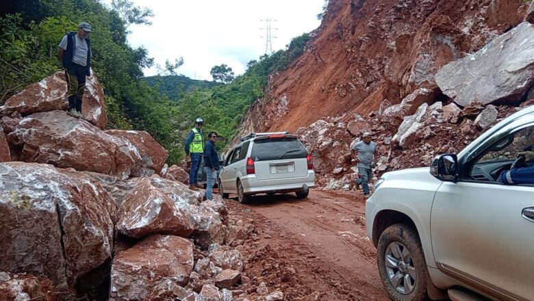 ABC habilita la circulación por un carril en la ruta Entre Rios- Palos Blancos en el sector de Zapallar ( Sereré)