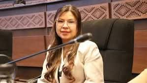 “Viajes y ausencias”: Piden quitar el curul a diputada por faltar al Legislativo