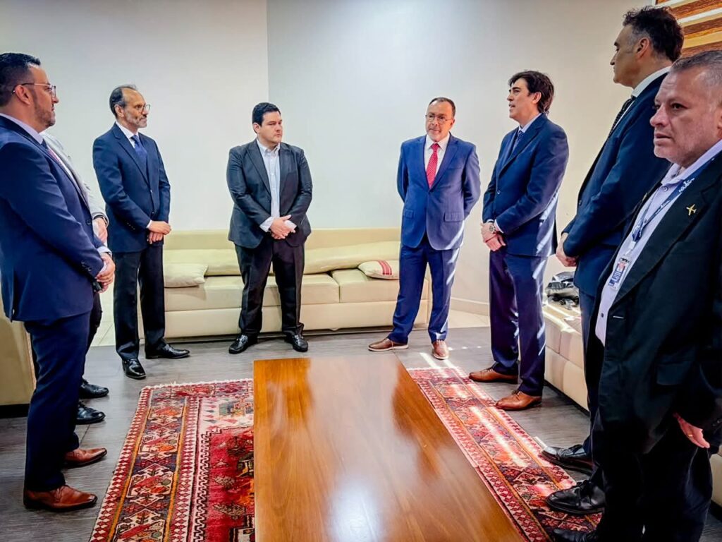 Bolivia avanza hacia una política de Cielos Abiertos