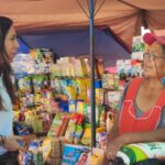 María René recibe respaldo en el recorrido por ferias de El Constructor y Fátima