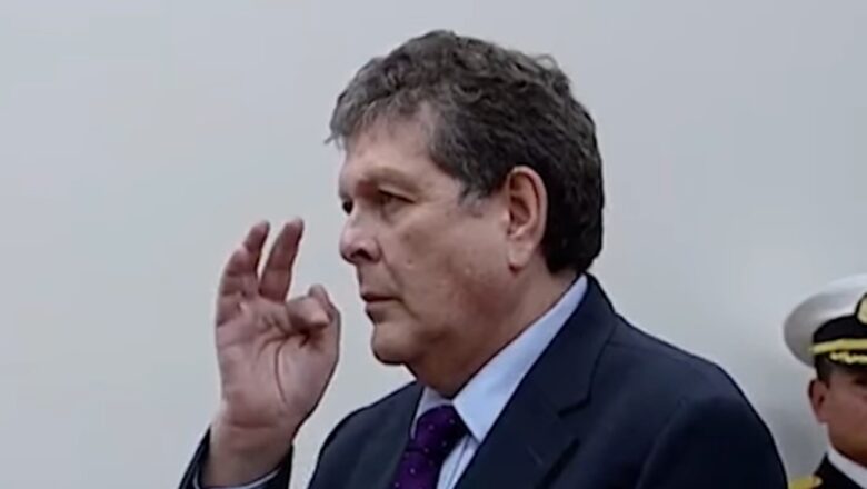 Carlos Blanco Quintanilla asume como nuevo ministro de Hidrocarburos