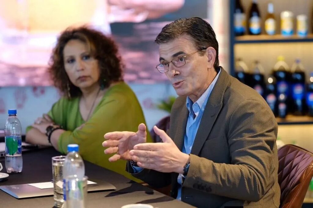 Paz sostiene diálogo con CBN , quienes quieren invertir para generar mas