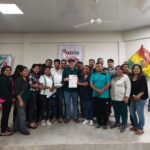 Distritos 7 y 8 firman adhesión y respaldan a Adrián Oliva