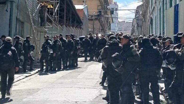 Policía dispone acuartelamiento total de sus efectivos en medio de conflictos sociales