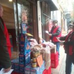Tarija: Brigadas de salud del SEDES verifican salchichas, panes y lácteos en mercados y tiendas