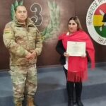 Dra. Rosa Mendoza Recibe reconocimiento del Comándate del Batallón Padilla por la Brigada móvil de Cedulación