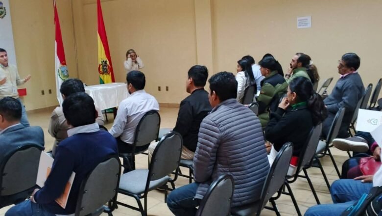 En Tarija: Alcaldes y concejales se suman al plan plurianual de vivienda.