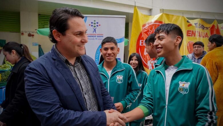 Jóvenes emprendedores fortalecen su talento desde las aulas