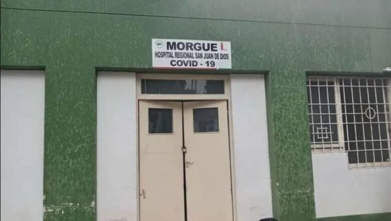 Tras consumir bebidas alcohólicas duerme en el vehículo y f4llece por broncoaspiracion