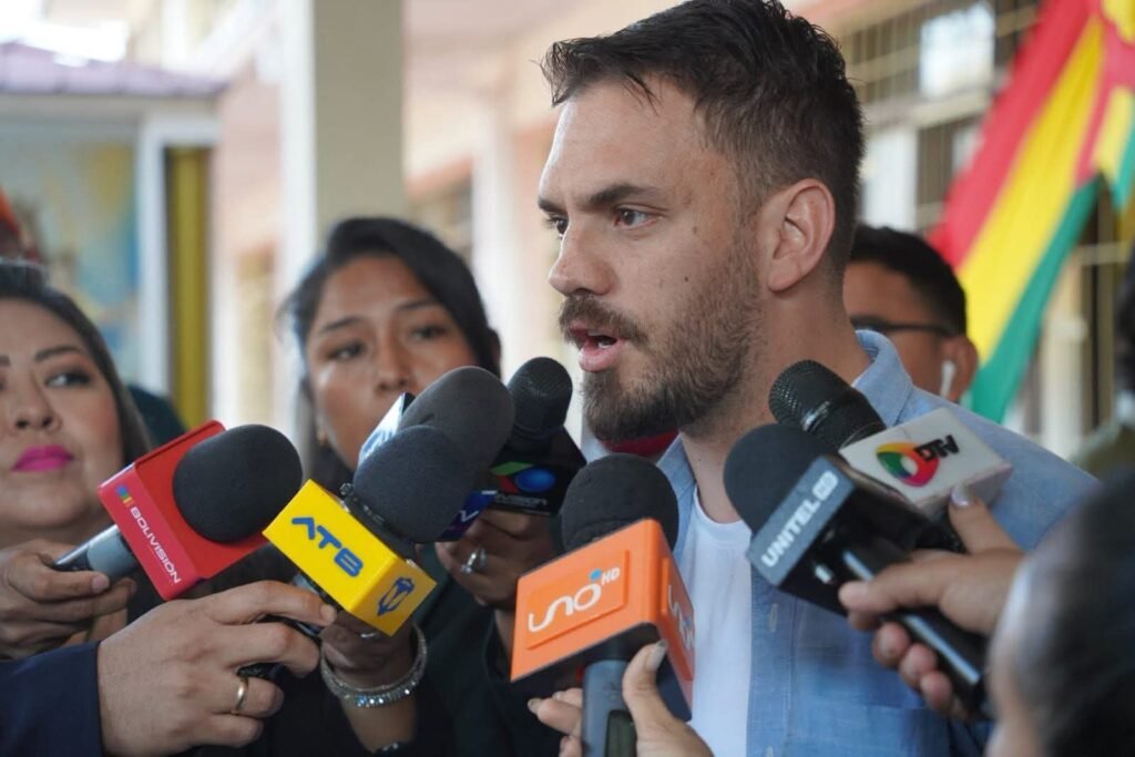 Eduardo del Castillo pide a Rodrigo Paz dar un paso al costado y cuestiona su gestión