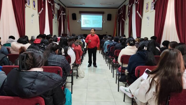SEDES Tarija fortalece la preparación de nuevos profesionales de salud