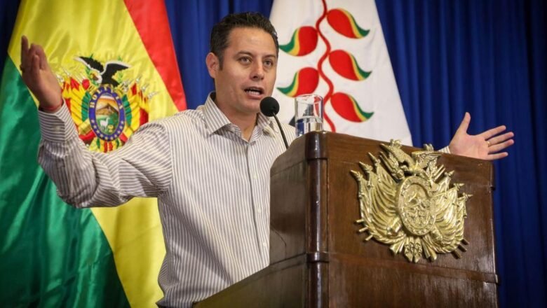 Vicepresidente Lara asume suplencia presidencial