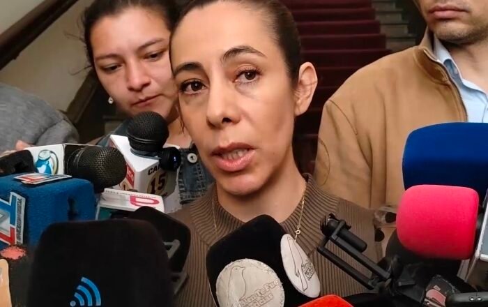 Gobernadora Soruco advierte riesgo de paralización en la Asamblea