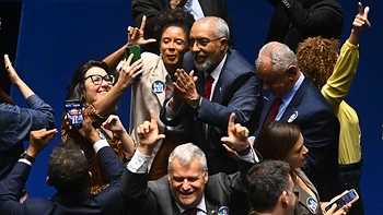 Reducen la jornada laboral en Brasil de 44 a 40 horas semanales